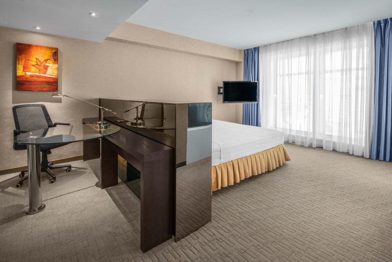 Holiday Inn City Centre Cáp Nhĩ Tân Ngoại thất bức ảnh